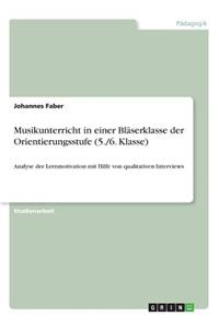 Musikunterricht in einer Bläserklasse der Orientierungsstufe (5./6. Klasse)