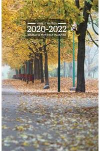 2020 - 2022 Weekly & Monthly Planner
