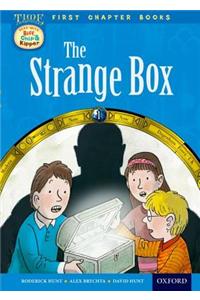 Read With Biff, Chip and Kipper: Level 11 First Chapter Books: The Strange Box