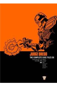 Judge Dredd: The Complete Case Files 06