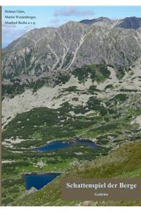 Schattenspiel der Berge