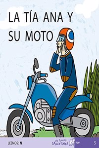 La tia Ana y su moto