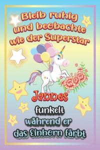 Bleib ruhig und beobachte wie Superstar Jannes funkelt während sie das Einhorn färbt