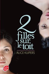2 filles sur le toit