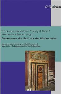 Gemeinsam Das Licht Aus Der Nische Holen