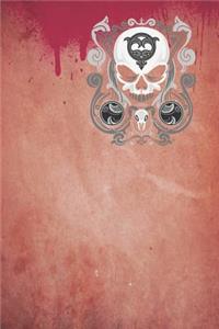 Gothic Notizbuch Weißer Totenschädel mit Kringeln auf blutigem Notizbuch obere Ecke