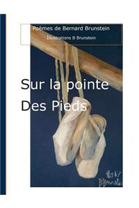 sur la pointe des pieds