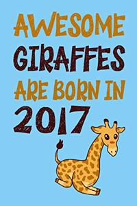 Awesome Giraffes Are Born in 2017