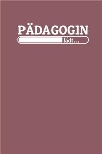 Pädagogin lädt