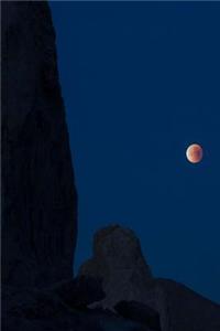 Desert Moon Background Science 2019 Daily Planner 384 Pages