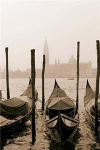 Beautiful Italy Venice Grunge City 3-14, 150 Page Lined Journal