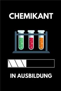 Chemikant in Ausbildung