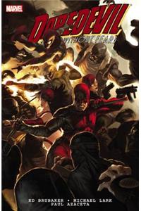 Daredevil By Ed Brubaker & Michael Lark Ultimate Collection - Book 2
