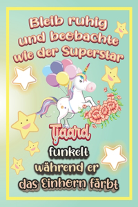 Bleib ruhig und beobachte wie Superstar Tjaard funkelt während sie das Einhorn färbt