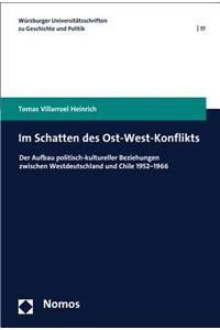 Im Schatten Des Ost-West-Konflikts