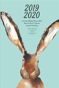 2019 2020 Two Year Weekly Planner with Goals to Gain & Lessons Learned Each Day Take a Persistent & Fun Approach Towards Organizing Your Life.
