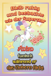 Bleib ruhig und beobachte wie Superstar Anian funkelt während sie das Einhorn färbt
