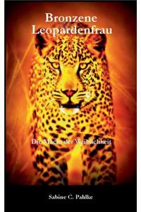 Bronzene Leopardenfrau