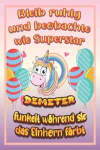 Bleib ruhig und beobachte wie Superstar Demeter funkelt während sie das Einhorn färbt