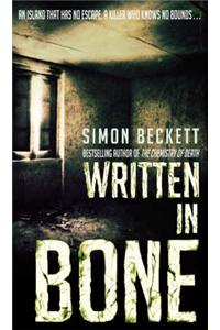 Written in Bone. Simon Beckett