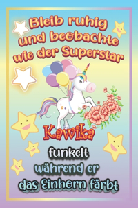 Bleib ruhig und beobachte wie Superstar Kawika funkelt während sie das Einhorn färbt