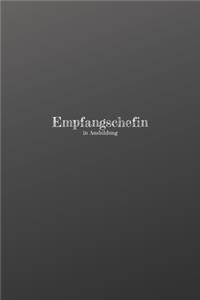 Empfangschefin in Ausbildung