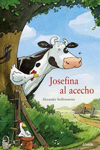 Josefina al acecho / Josefina Lurking