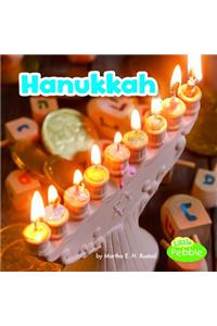 Hanukkah (Holidays Around the World)