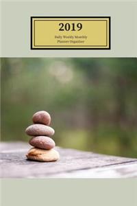2019 Daily Weekly Monthly Planner Organizer