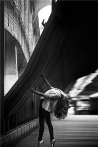 Mind Blowing Ballerina In The City 150 page lined journal