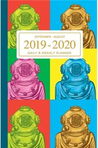 September - August 2019 To 2020 Daily - Weekly Planner: Mini Student Calendar; Vintage Diving Helmet Art