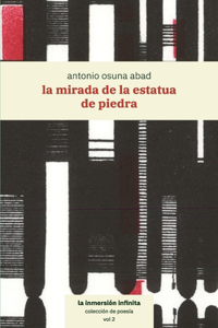 La mirada de la estatua de piedra