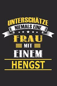 Unterschätze niemals eine Frau mit einem Hengst: Pferd Notizbuch, Notizblock, Geburtstag Geschenk Buch mit 110 linierten Seiten, kann auch als Dekoration in Form eines Schild bzw. Poster verwendet 