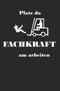 Platz da Fachkraft am Arbeiten