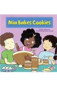 Nia Bakes Cookies