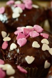 Chocolate Cupcakes with Pink and White Hearts Journal