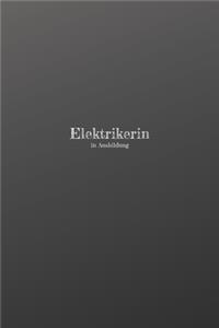 Elektrikerin in Ausbildung