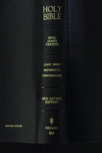 Giant Print Reference Bible