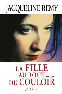 La fille au bout de couloir