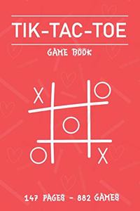 Tic Tac Toe Game book: Fun and Challenge to Play Game While You are Traveling Camping Road-trip Family Activity