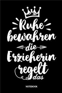 Notebook Ruhe bewahren die Erzieherin regelt das