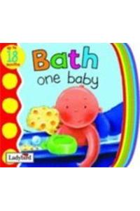 First Focus: Bath (Board Book) (3-18 Mt