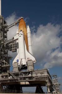 Space Shuttle Launch Platform Science 2019 Daily Planner 384 Pages