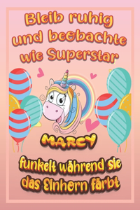 Bleib ruhig und beobachte wie Superstar Marcy funkelt während sie das Einhorn färbt