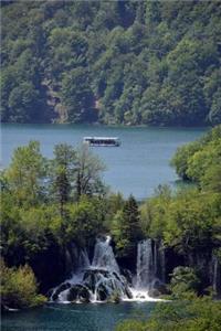Plitvice National Park in Croatia Journal: 150 Page Lined Notebook/Diary