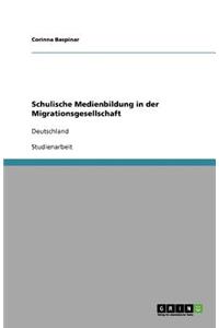 Schulische Medienbildung in der Migrationsgesellschaft