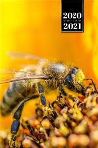 Bee Insects Beekeeping Beekeeper Week Planner Weekly Organizer Calendar 2020 / 2021 - Full of Pollen