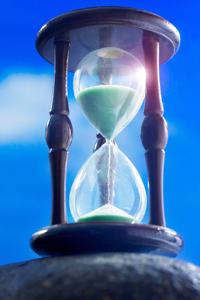 2020 Daily Planner Hourglass Blue Sky Rock 388 Pages