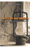 Detrás de una lámpara