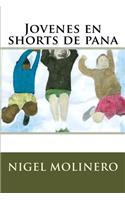 Jovenes en shorts de pana